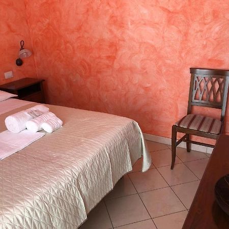 L'Attico Piazza Sant'Oronzo Bed and Breakfast Lecce Exteriör bild