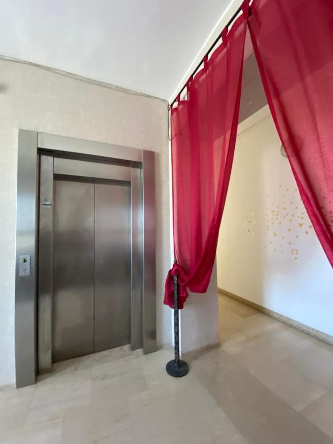 L'Attico Piazza Sant'Oronzo Bed and Breakfast Lecce Exteriör bild