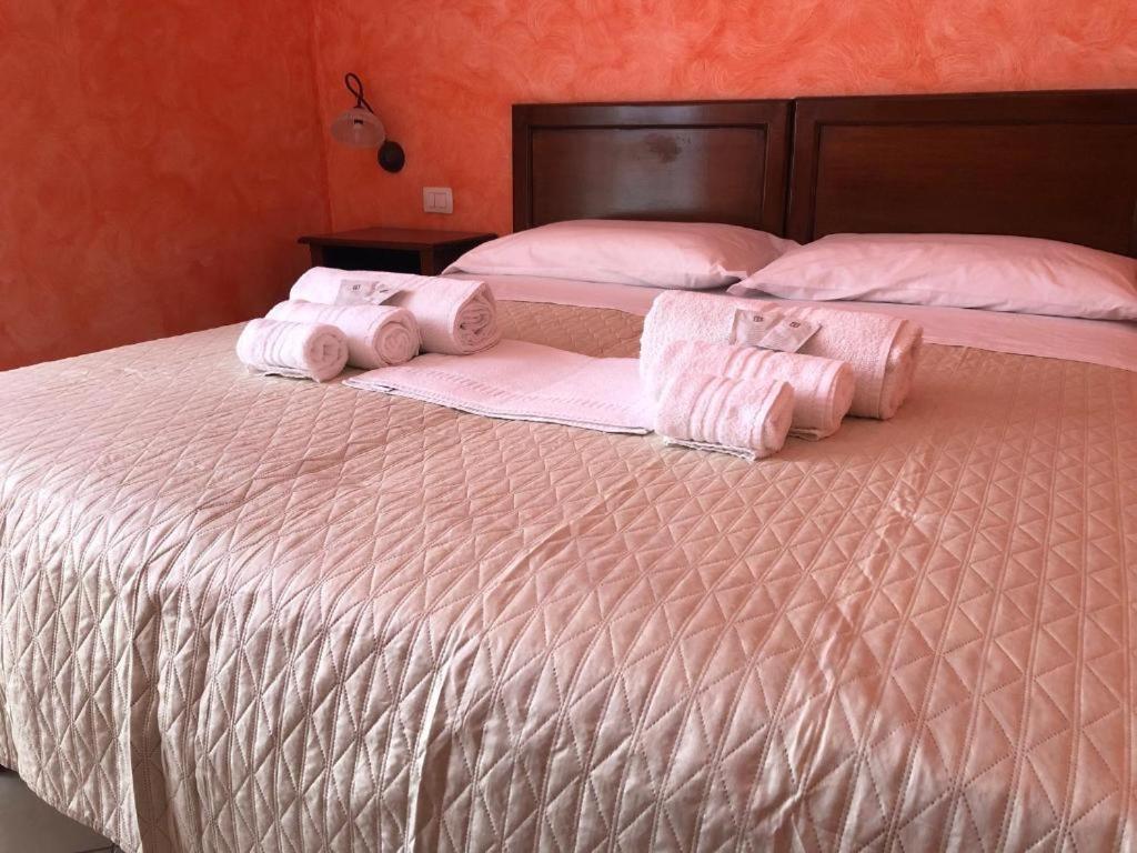L'Attico Piazza Sant'Oronzo Bed and Breakfast Lecce Exteriör bild